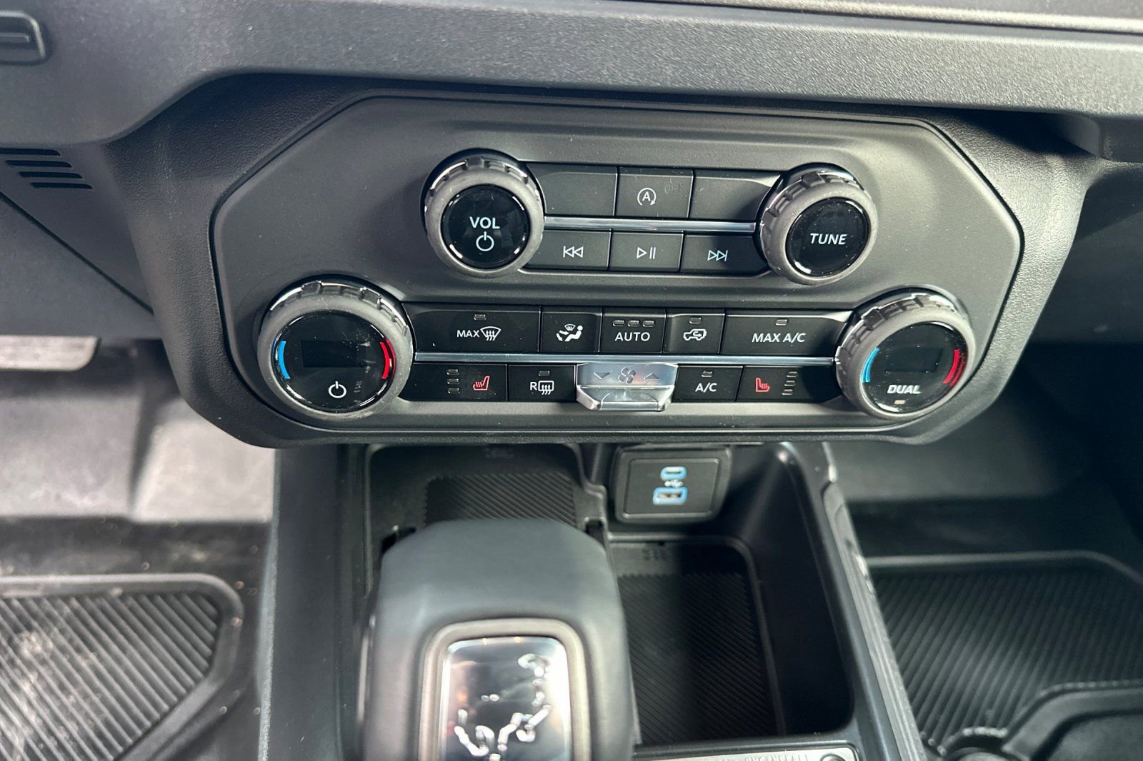 New 2025 Ford Bronco Big Bend image 24