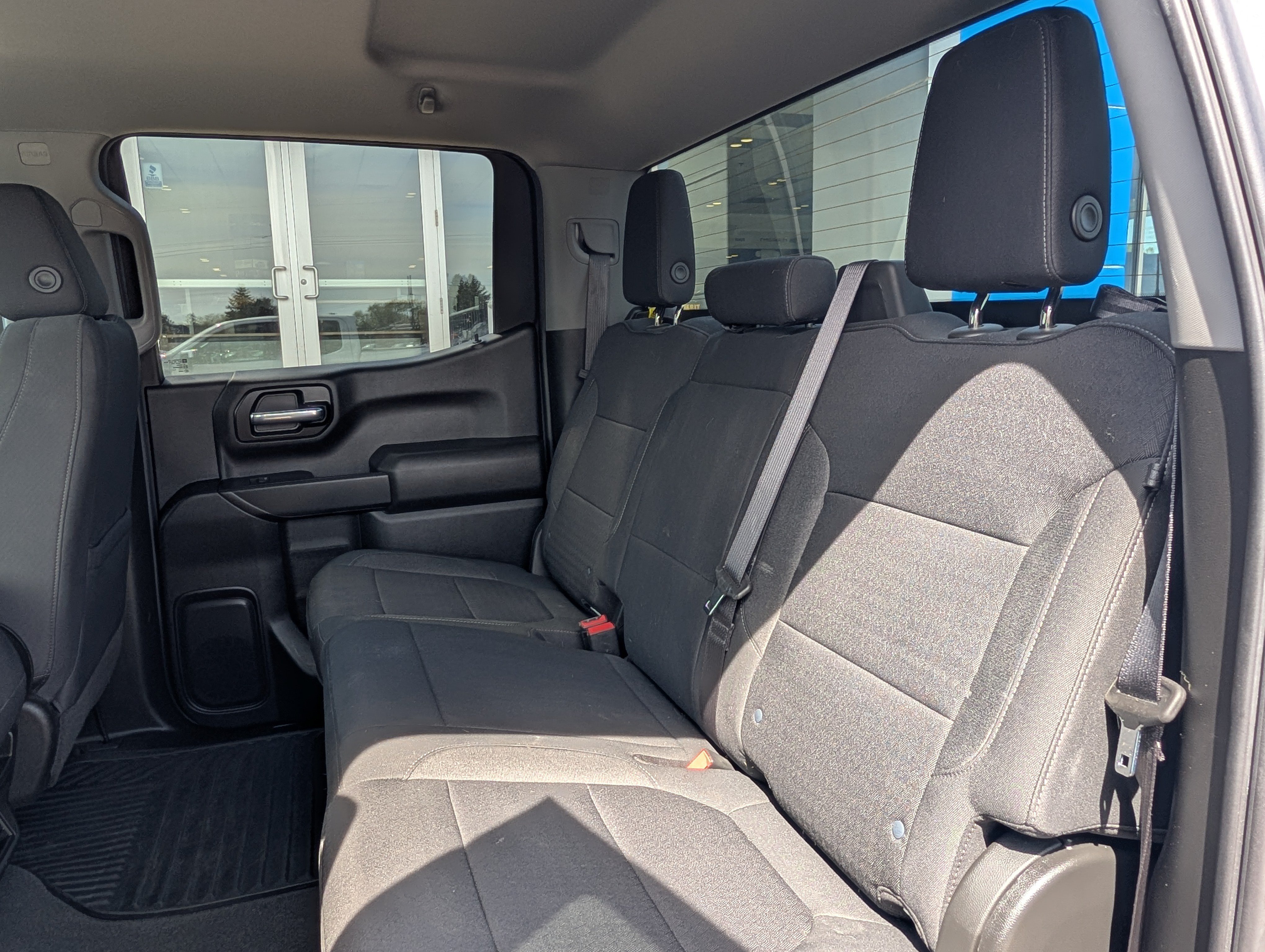 Used 2022 Chevrolet Silverado 1500 LT AWD/4WD image 9
