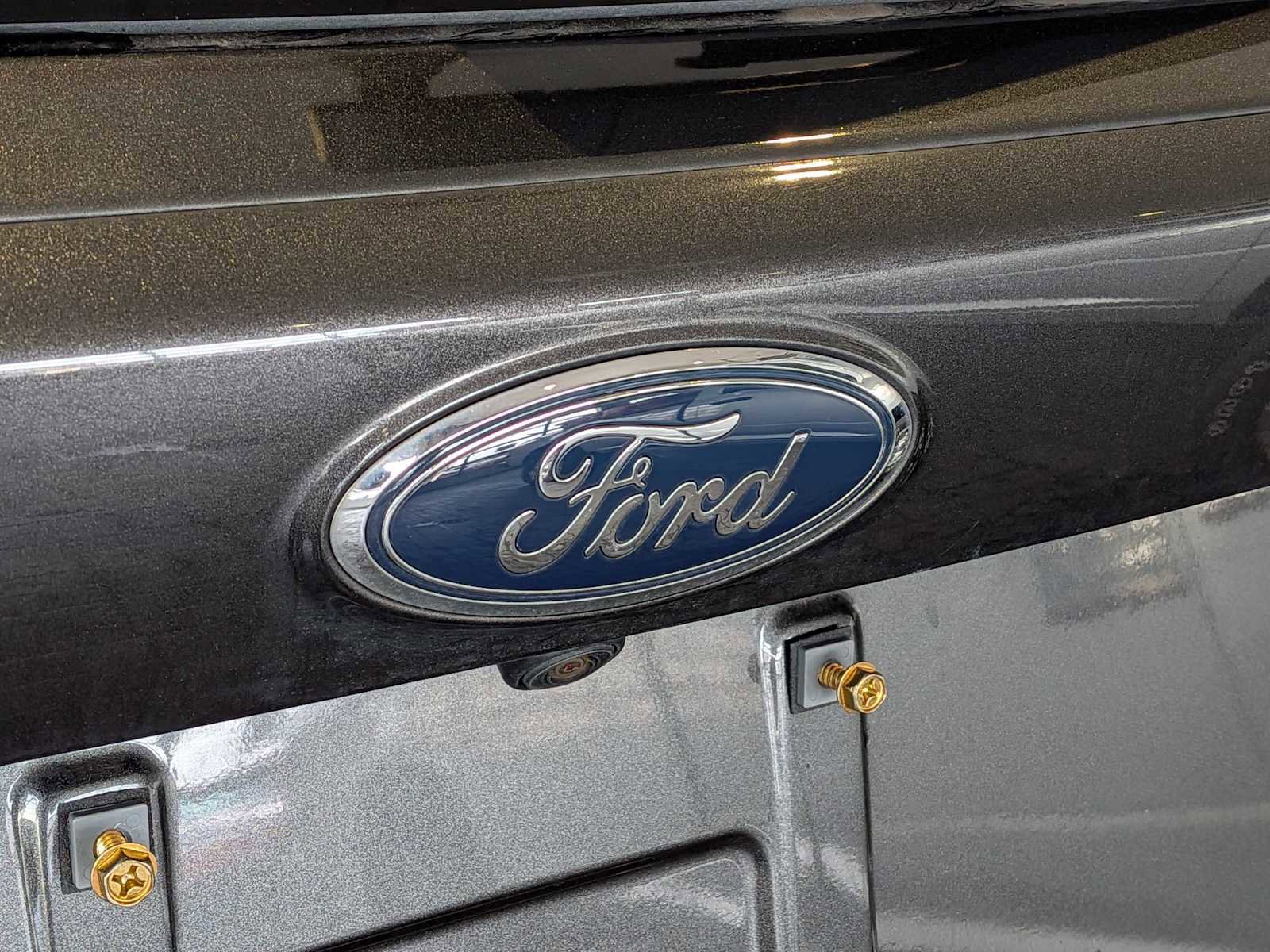 Used 2019 Ford Escape Titanium image 11