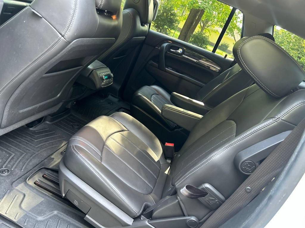 Used 2017 Buick Enclave Premium AWD/4WD image 28