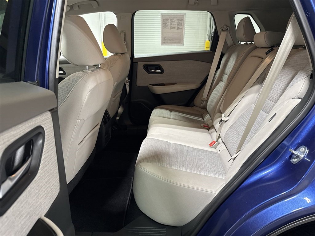 Used 2021 Nissan Rogue SV image 22