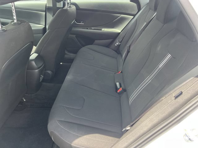 Used 2026 Hyundai Elantra Hybrid FWD image 20
