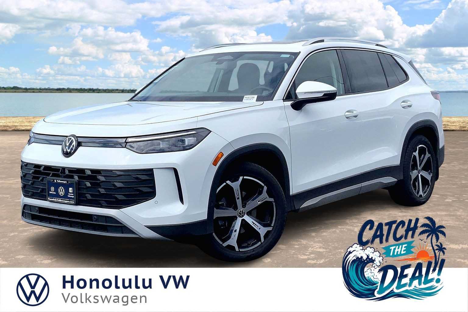 Certified 2026 Volkswagen Tiguan SE FWD image 1
