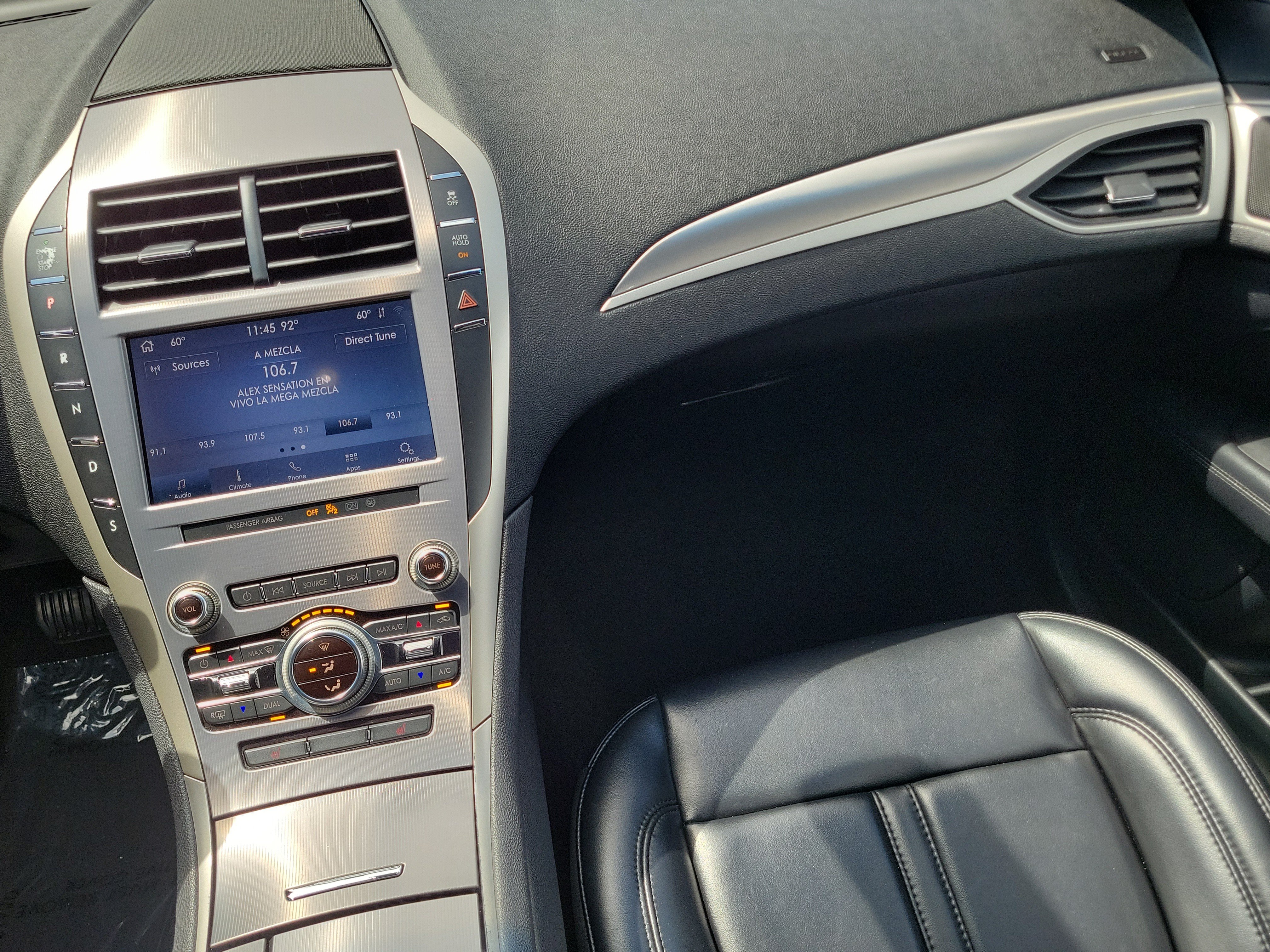 Used 2020 Lincoln MKZ FWD image 17