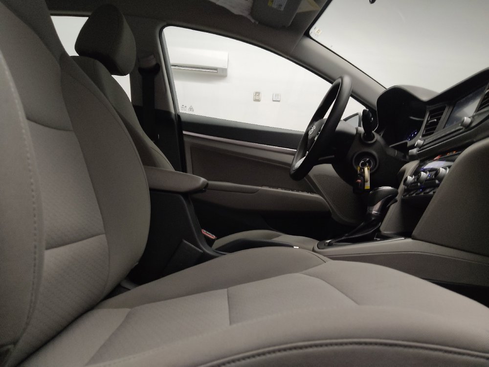 Used 2020 Hyundai Elantra SEL FWD image 21