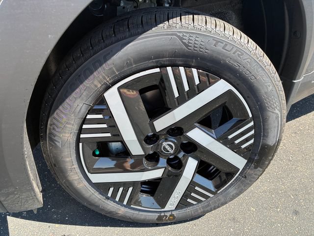 New 2026 Nissan Kicks SV w/ SV Premium Package FWD image 10
