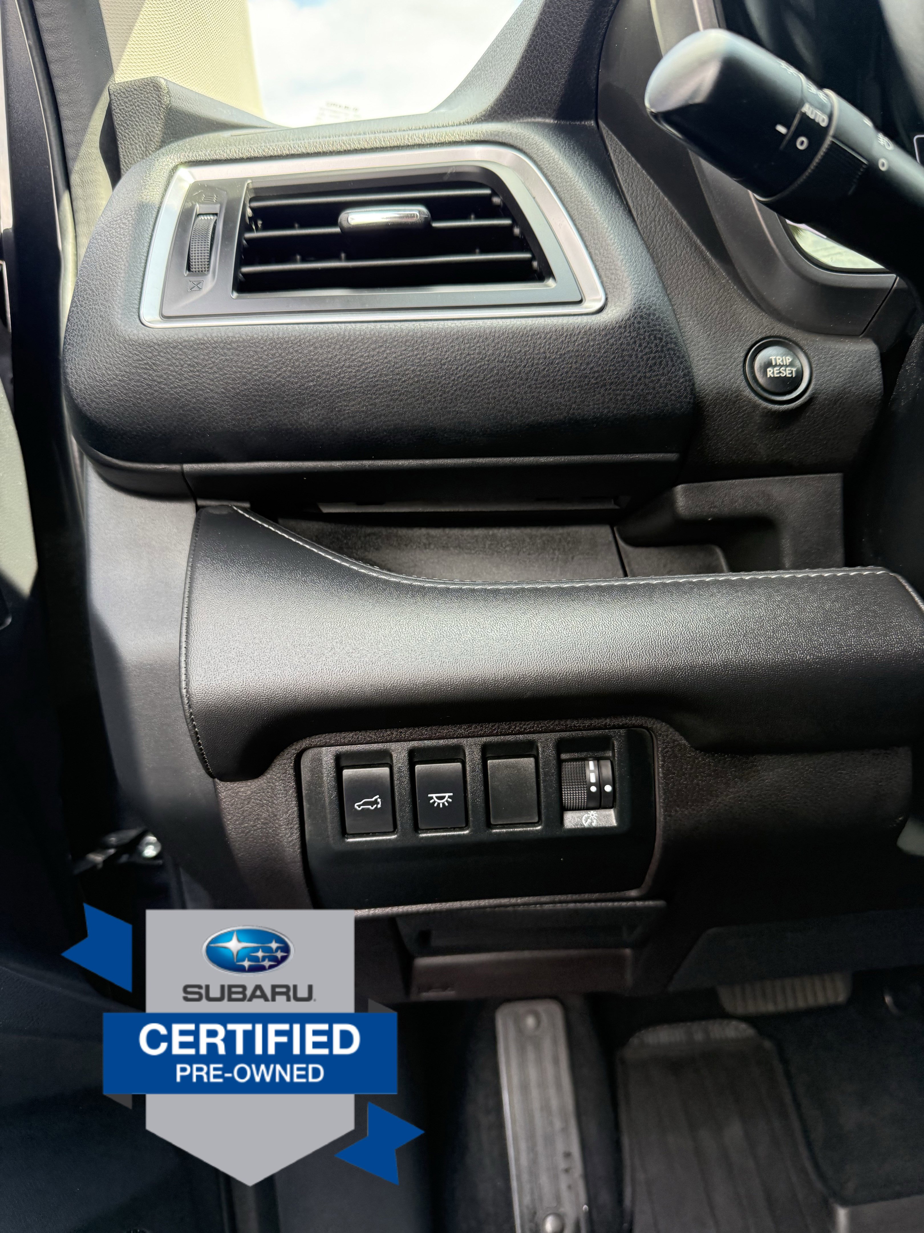 Used 2023 Subaru Ascent Limited AWD/4WD image 29