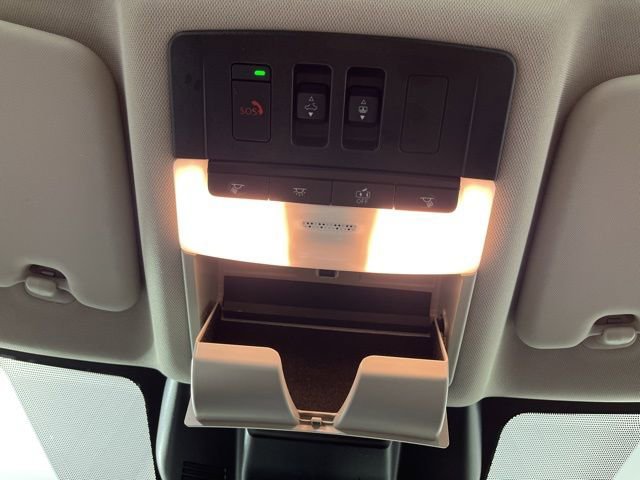 Used 2022 Nissan Rogue SL w/ SL Premium Package image 35