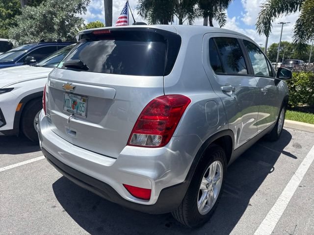 Used 2022 Chevrolet Trax LS w/ Tint and Cruise Package FWD image 6