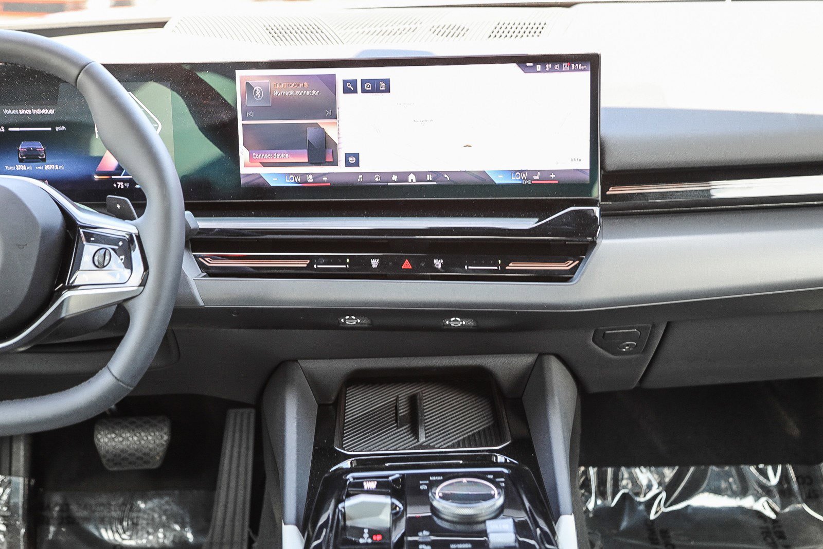 Used 2024 BMW 530i w/ M Sport Package image 13