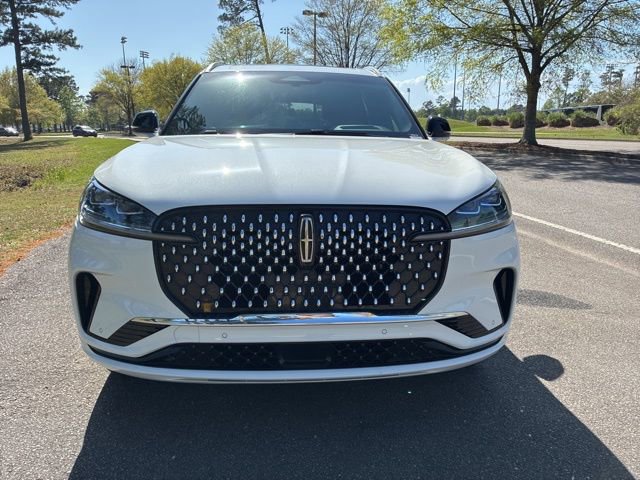 Certified 2025 Lincoln Aviator Black Label AWD/4WD image 8