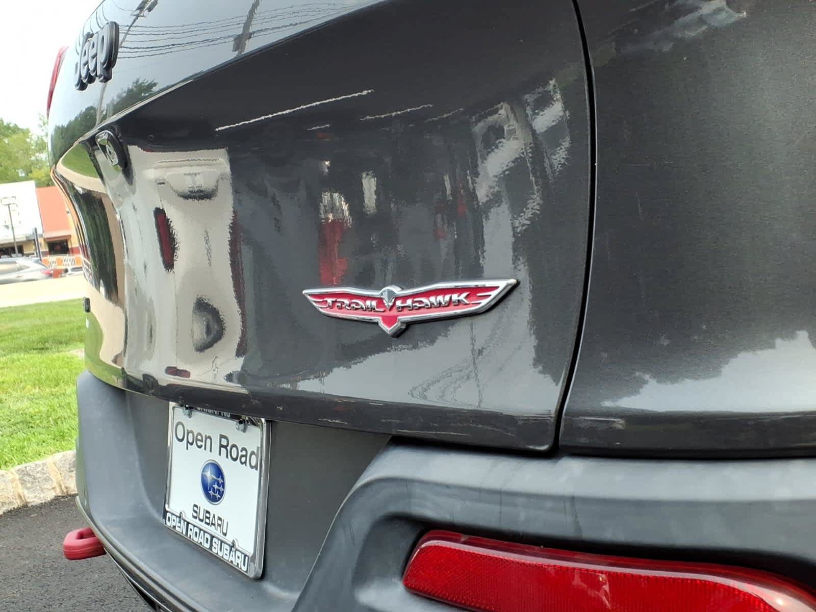 Used 2014 Jeep Cherokee Trailhawk w/ Technology Group AWD/4WD image 10