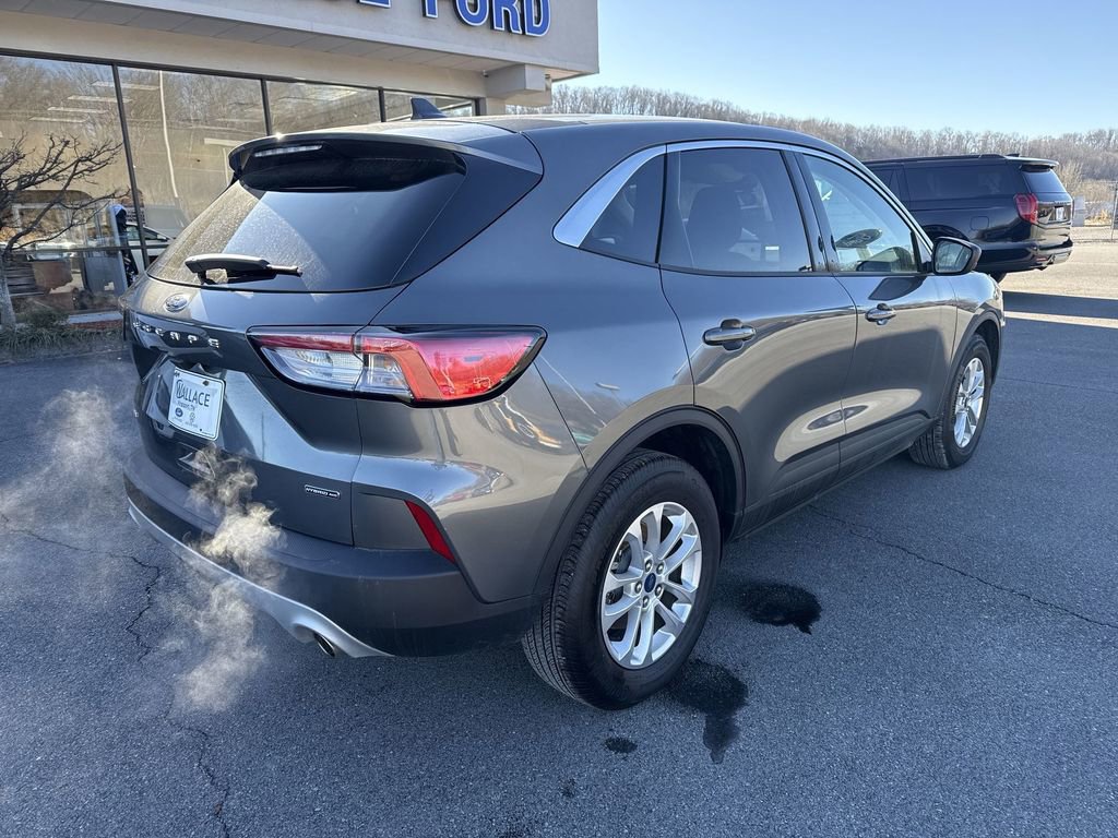 Certified 2022 Ford Escape SE AWD/4WD image 4