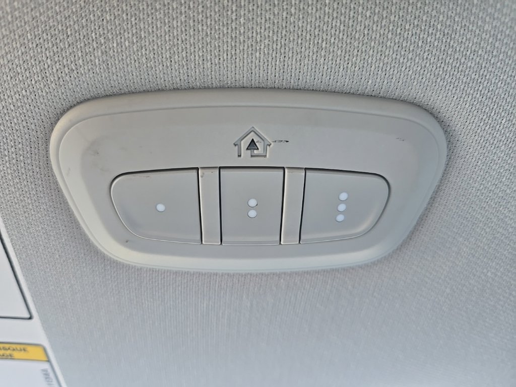 Used 2022 Jeep Cherokee Limited AWD/4WD image 23
