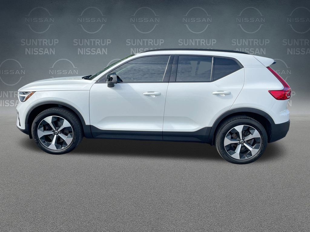 Used 2023 Volvo XC40 B5 Plus w/ Protection Package Premier image 53