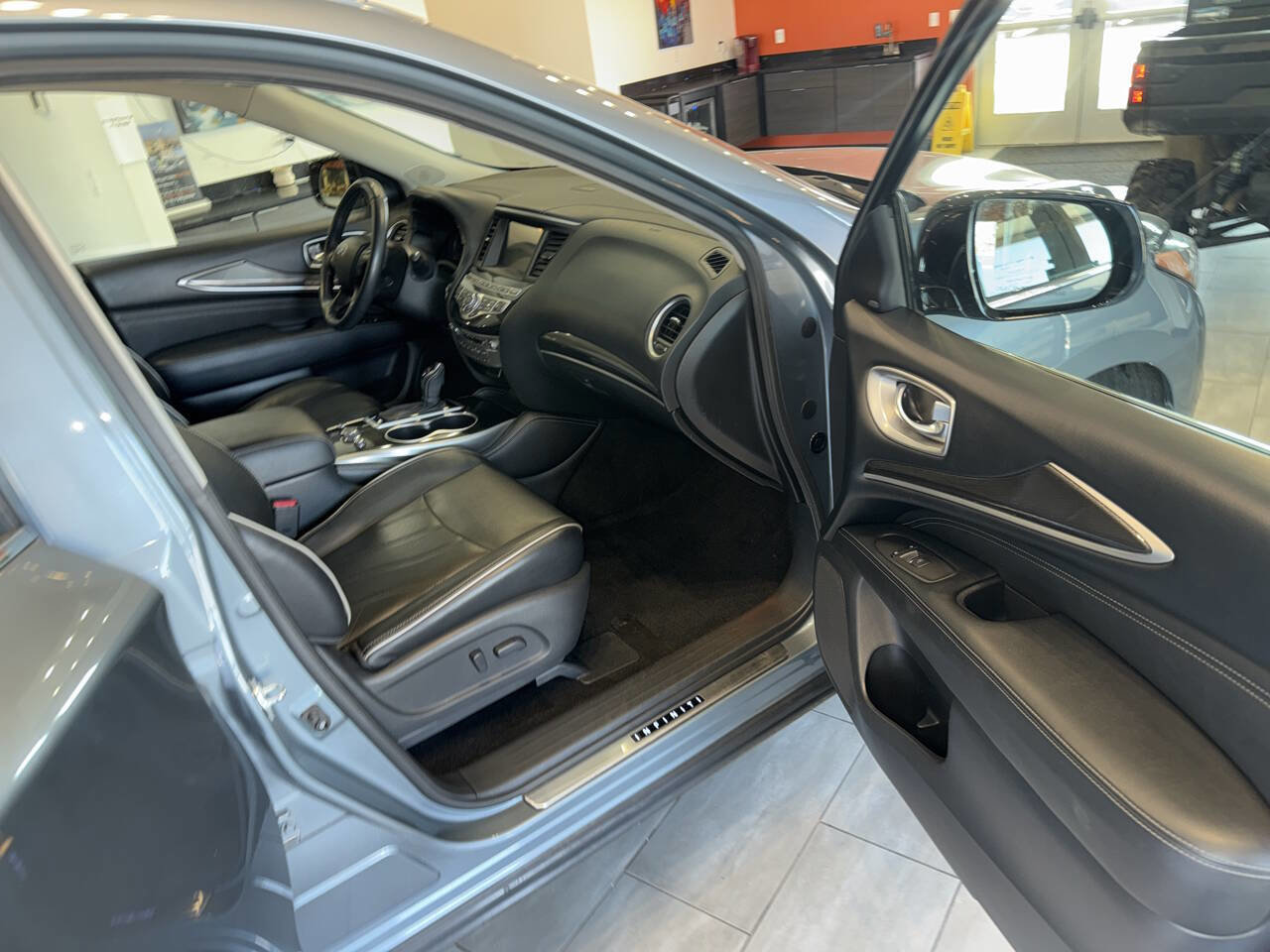 Used 2017 INFINITI QX60 FWD w/ Premium Plus Package image 15