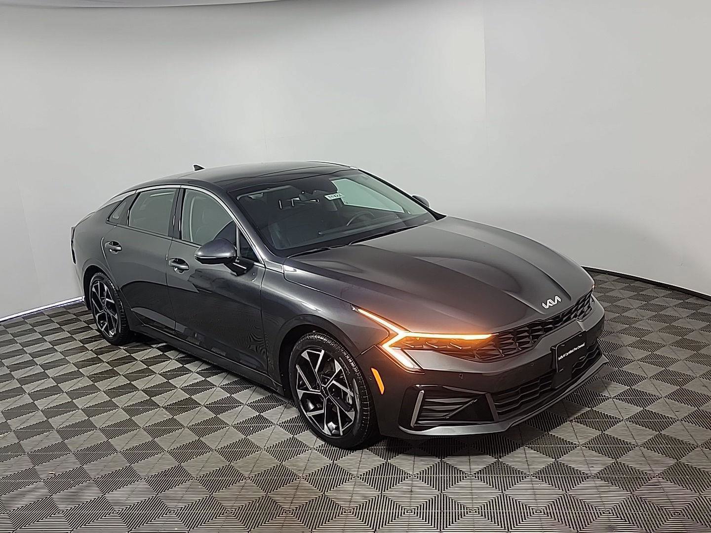 Used 2025 Kia K5 EX FWD image 2