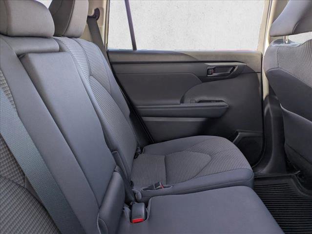 Certified 2021 Toyota Highlander LE image 21