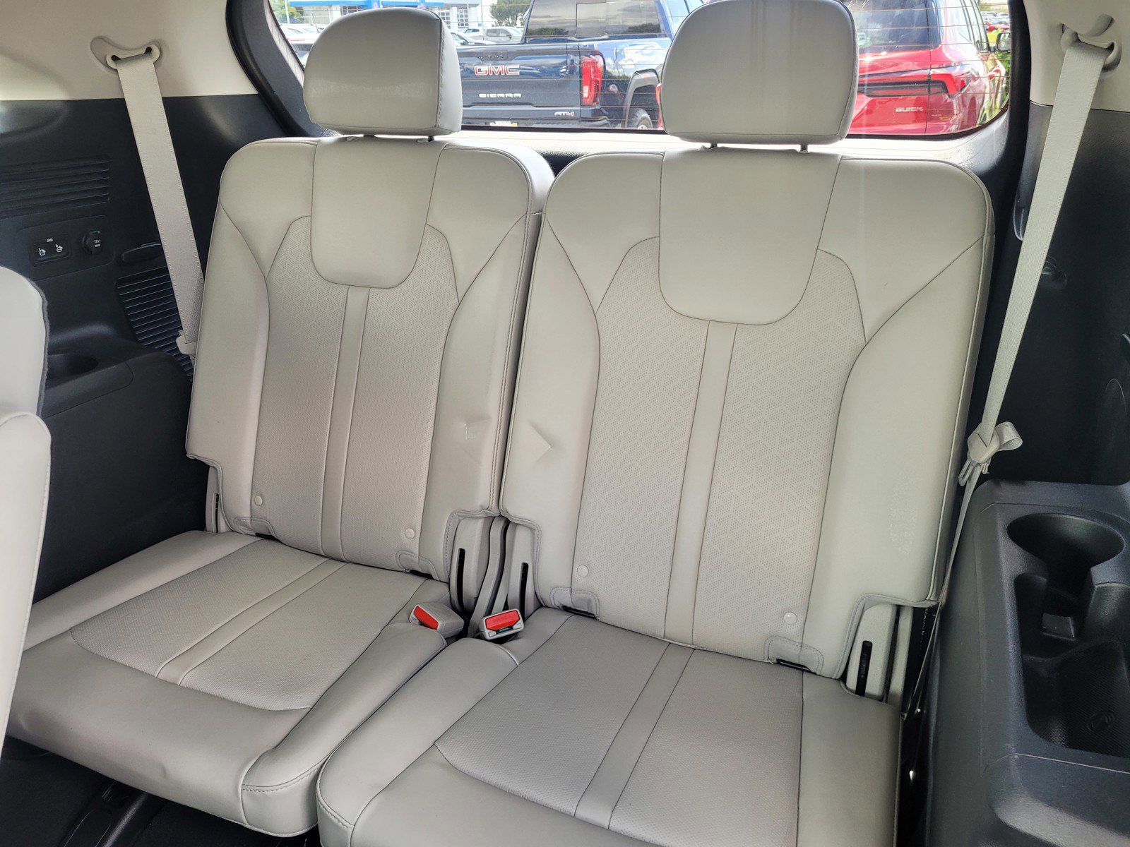 Used 2022 Kia Sorento SX image 10