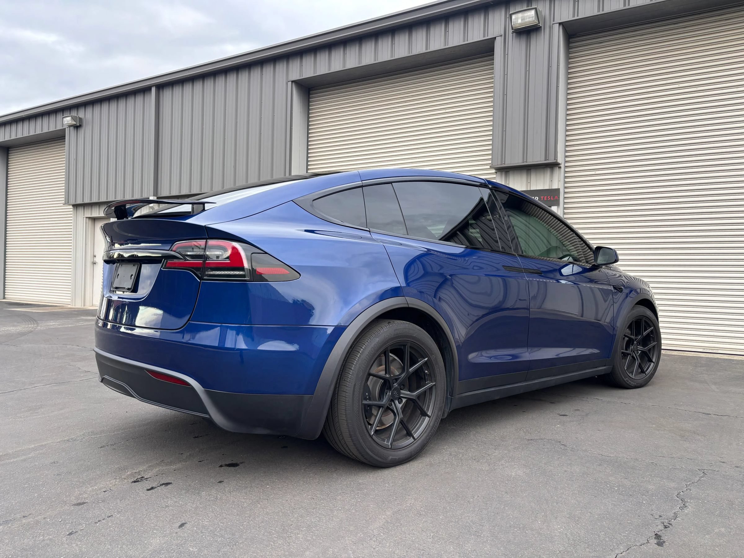 Used 2023 Tesla Model X AWD/4WD image 9