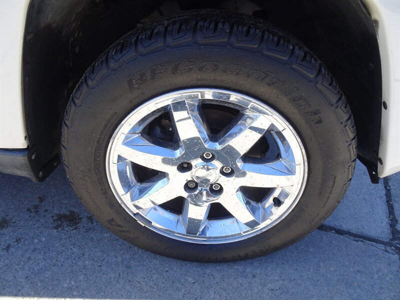 Used 2010 Jeep Liberty Limited w/ Tire & Wheel Group AWD/4WD image 29