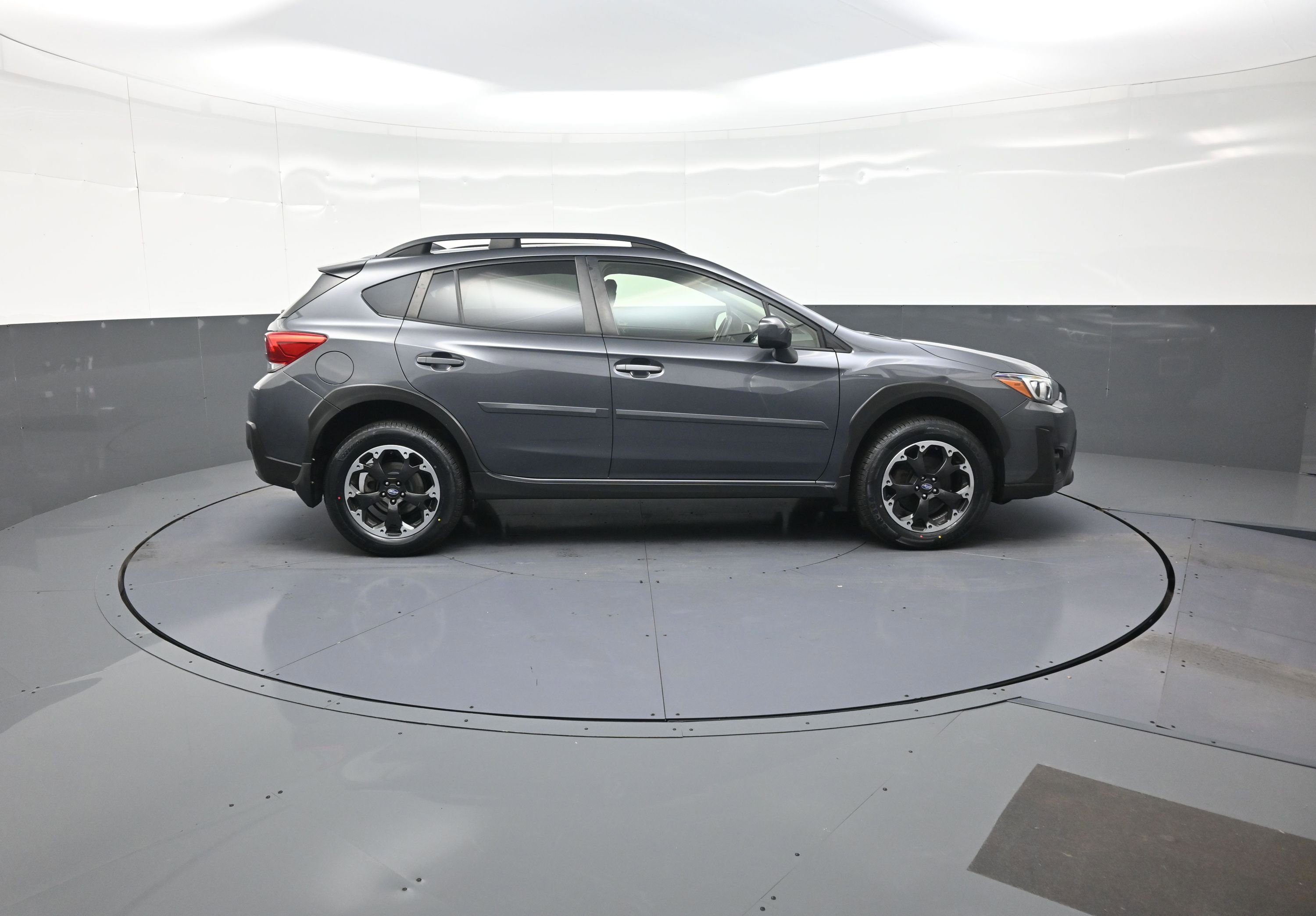 Used 2021 Subaru Crosstrek 2.0i Premium image 2