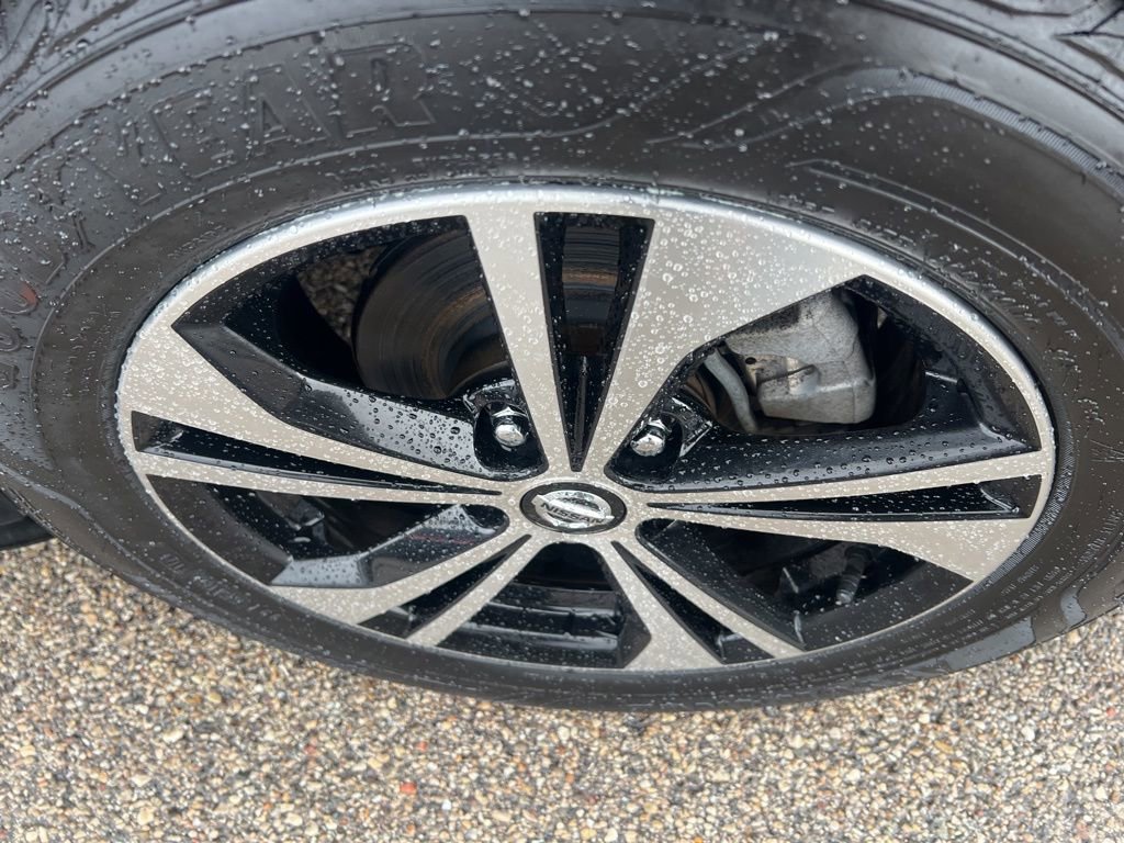 Used 2020 Nissan Sentra SV image 39