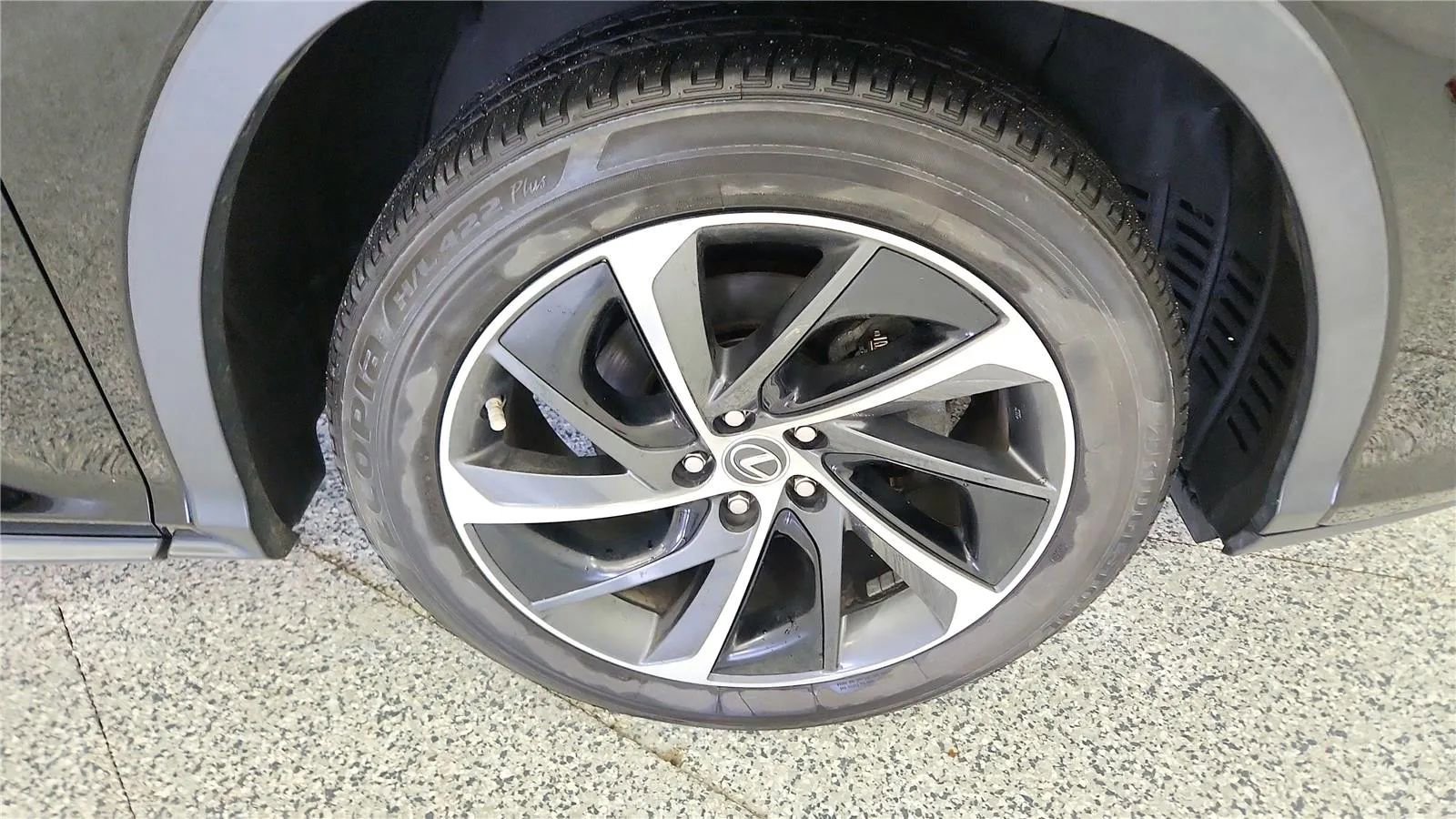 Used 2019 Lexus RX 450h AWD w/ Luxury Package image 13