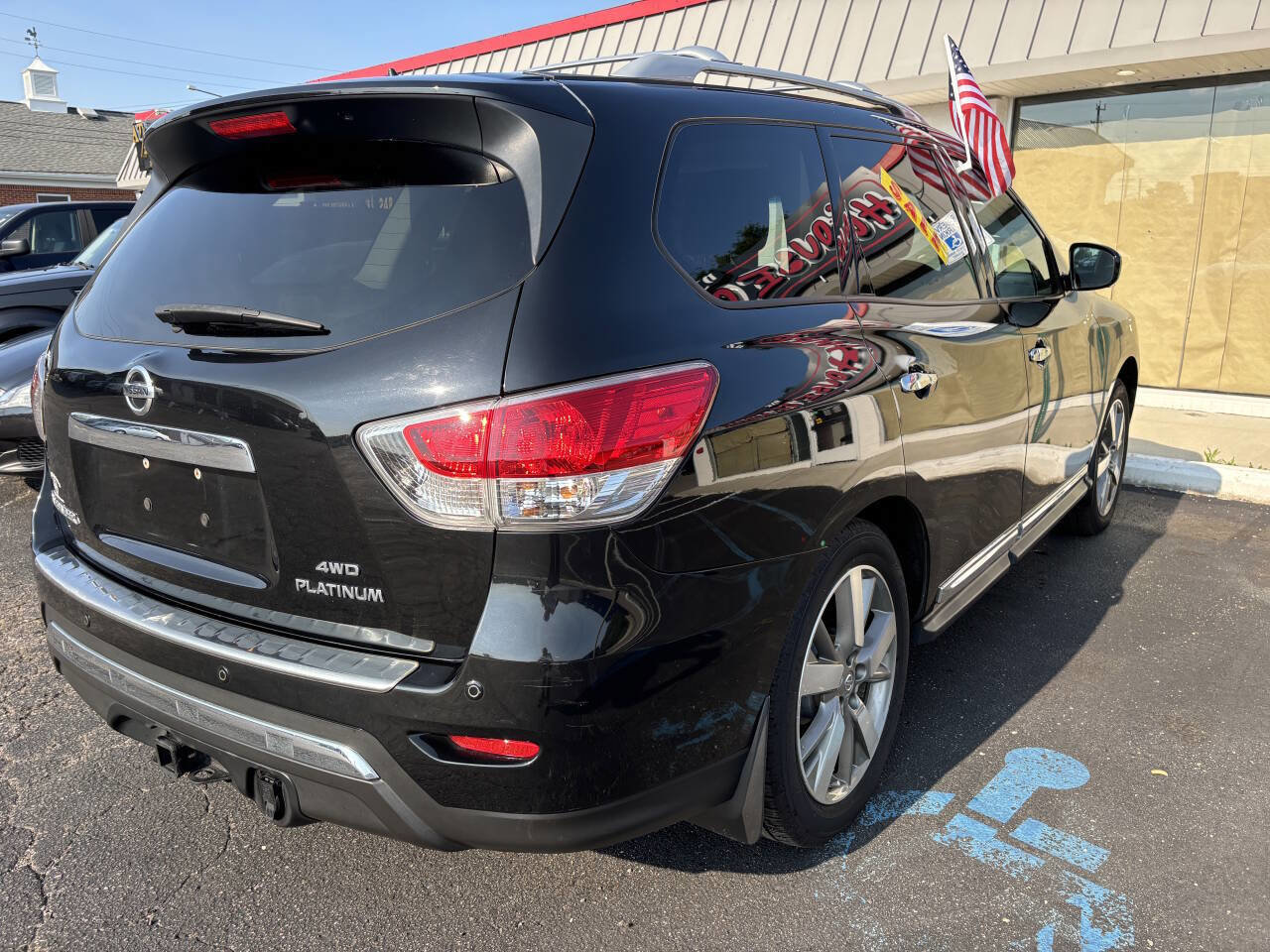 Used 2016 Nissan Pathfinder Platinum image 7