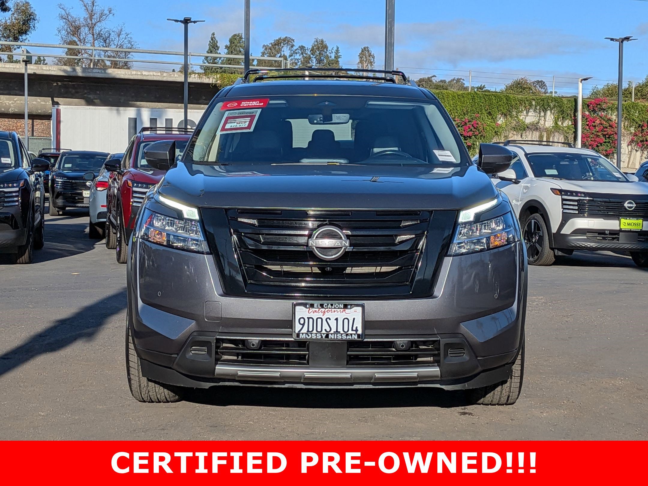 Certified 2023 Nissan Pathfinder SL w/ SL Black Package image 3