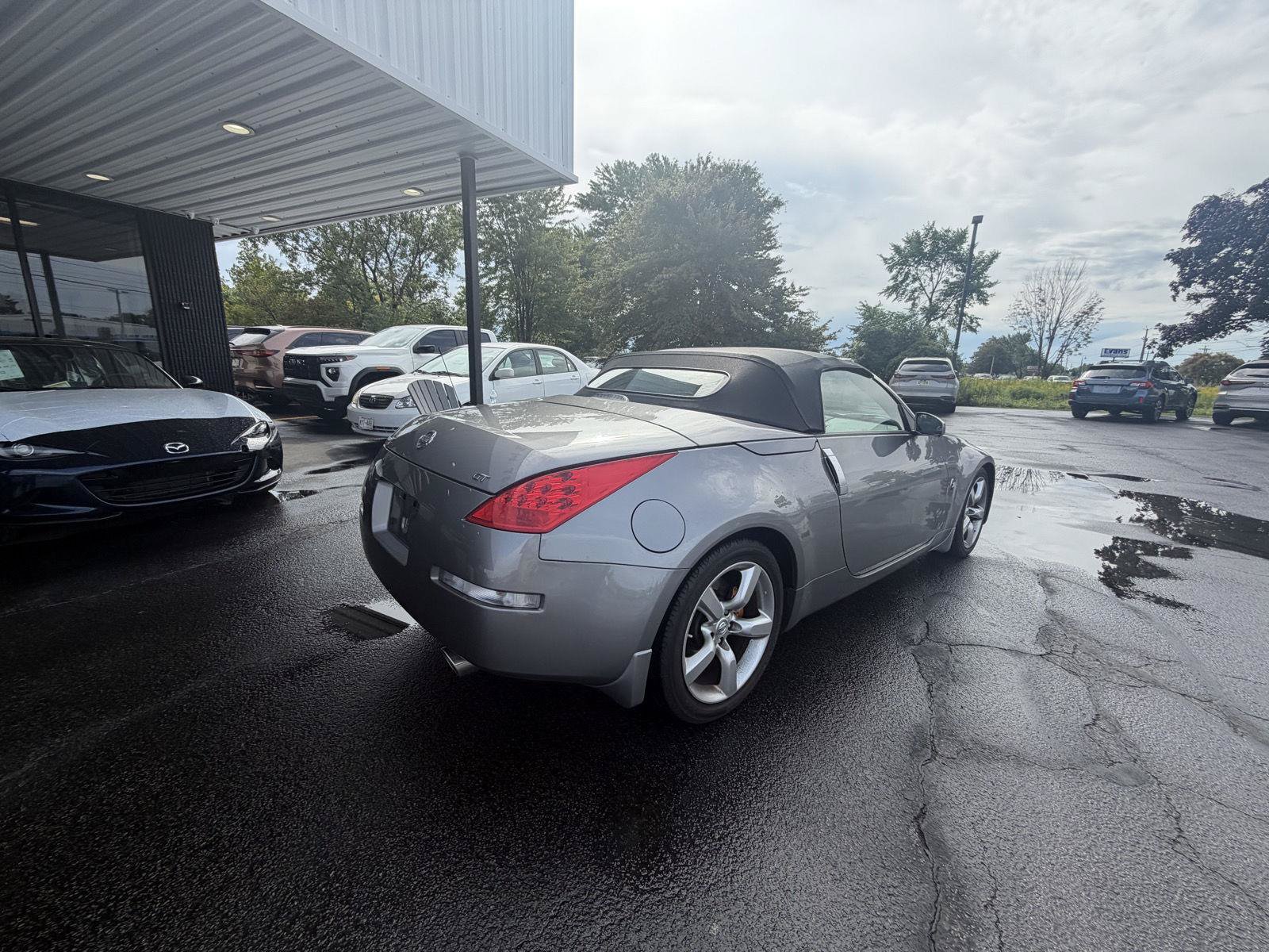 Used 2007 Nissan 350Z Grand Touring RWD image 8