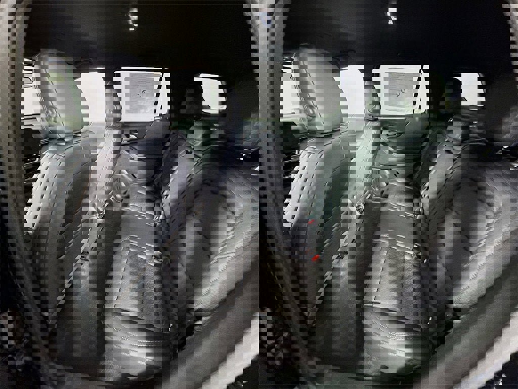 New 2026 Chevrolet Equinox LT w/ Convenience Package II image 18