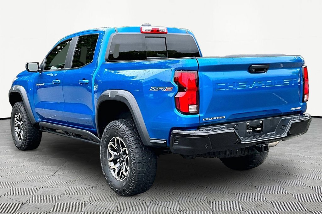Used 2023 Chevrolet Colorado ZR2 w/ ZR2 Convenience Package III AWD/4WD image 4