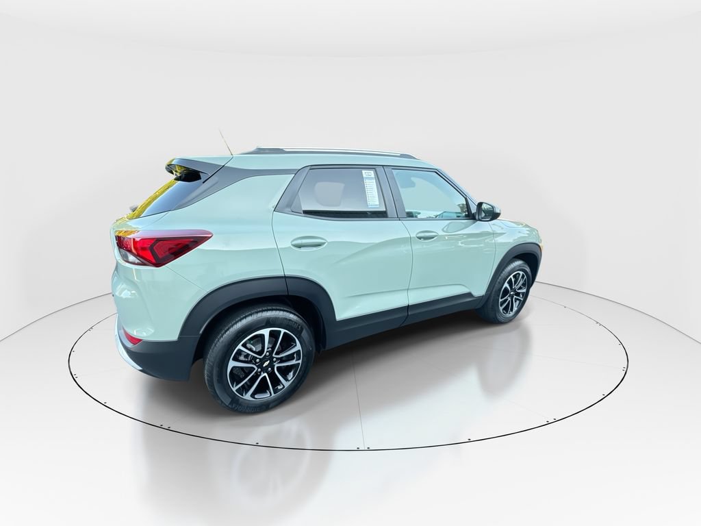 New 2026 Chevrolet TrailBlazer LT w/ LT Cold Weather Package FWD image 8