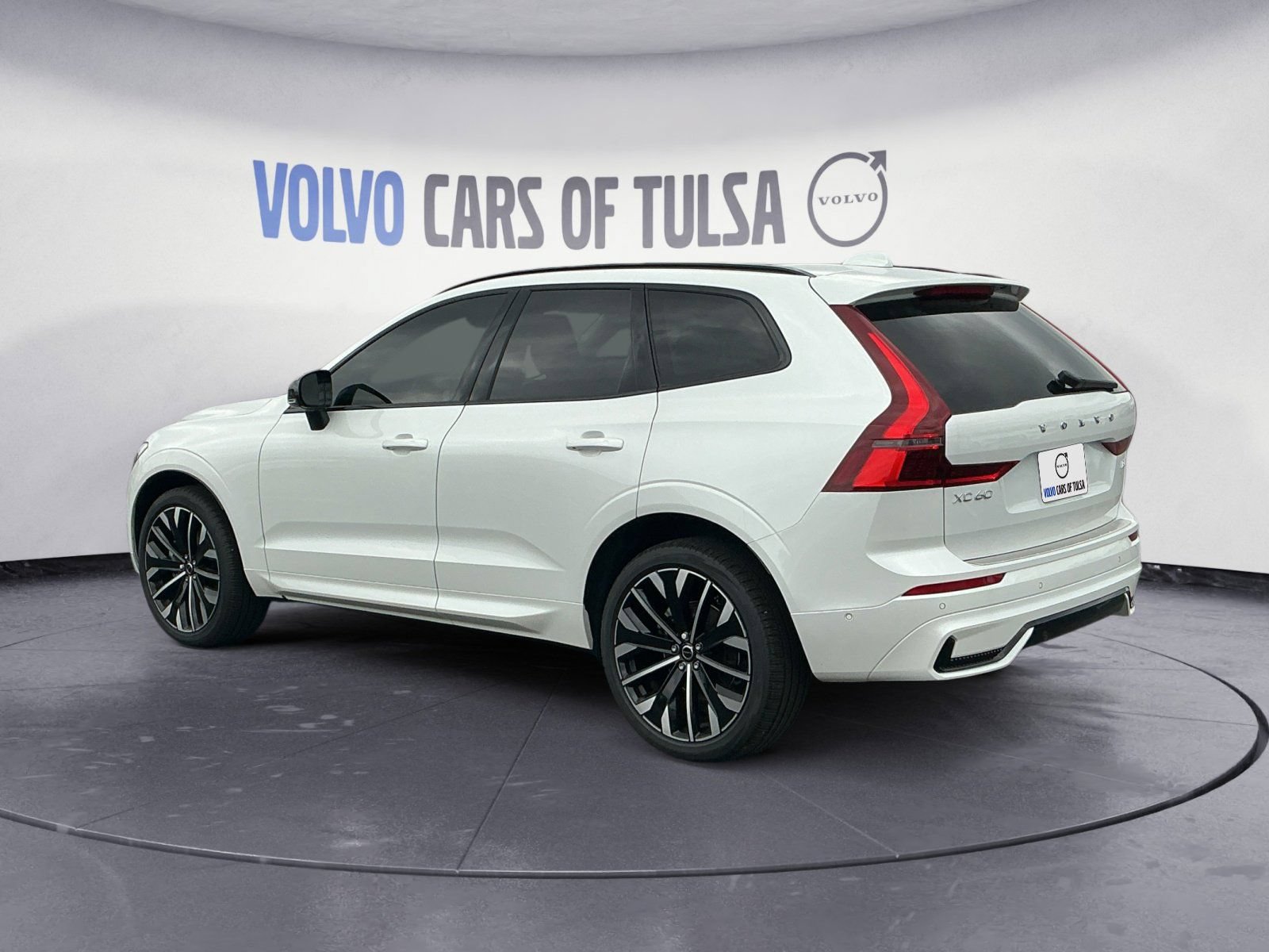 New 2026 Volvo XC60 B5 Ultra w/ Protection Package Premier AWD/4WD image 3