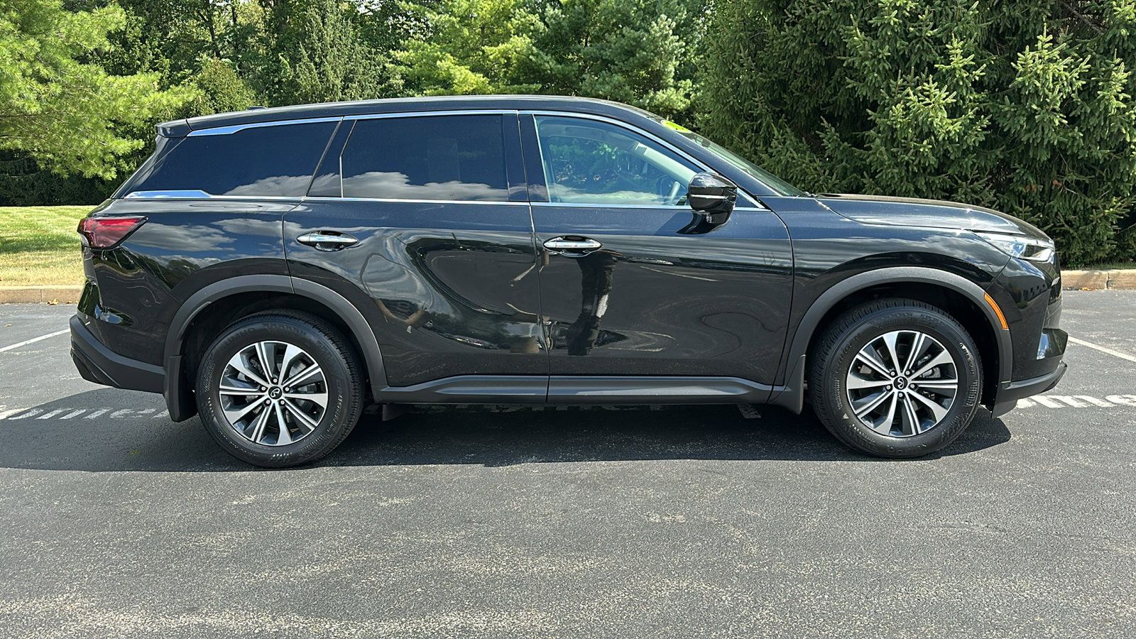 Certified 2024 INFINITI QX60 Pure image 28