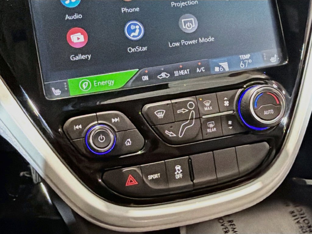Used 2021 Chevrolet Bolt LT FWD image 17