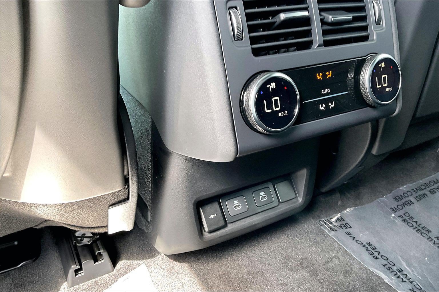 New 2026 Land Rover Discovery Dynamic SE AWD/4WD image 25