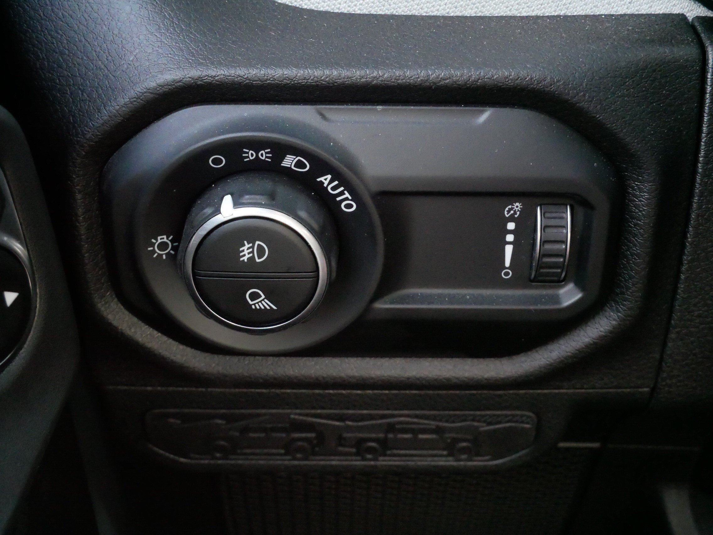 Used 2025 Jeep Gladiator Sport AWD/4WD image 27