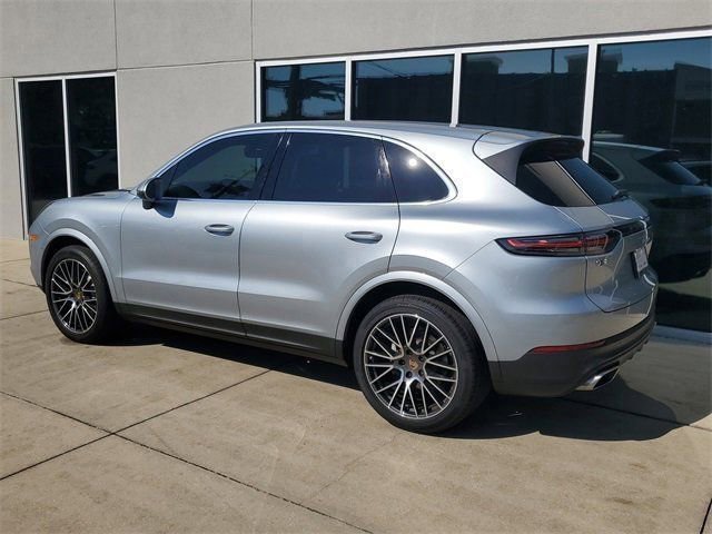 Used 2021 Porsche Cayenne AWD/4WD image 3