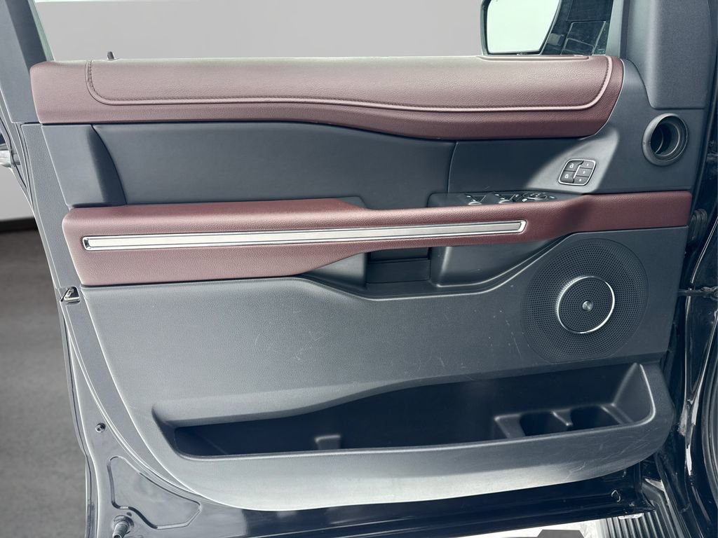 Used 2024 Ford Expedition Max Limited image 20