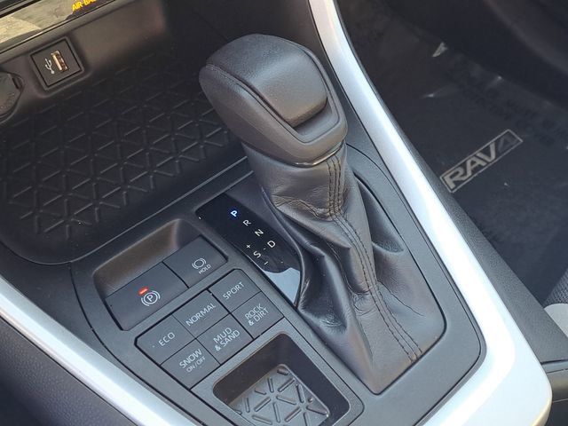 Used 2023 Toyota RAV4 XLE image 18