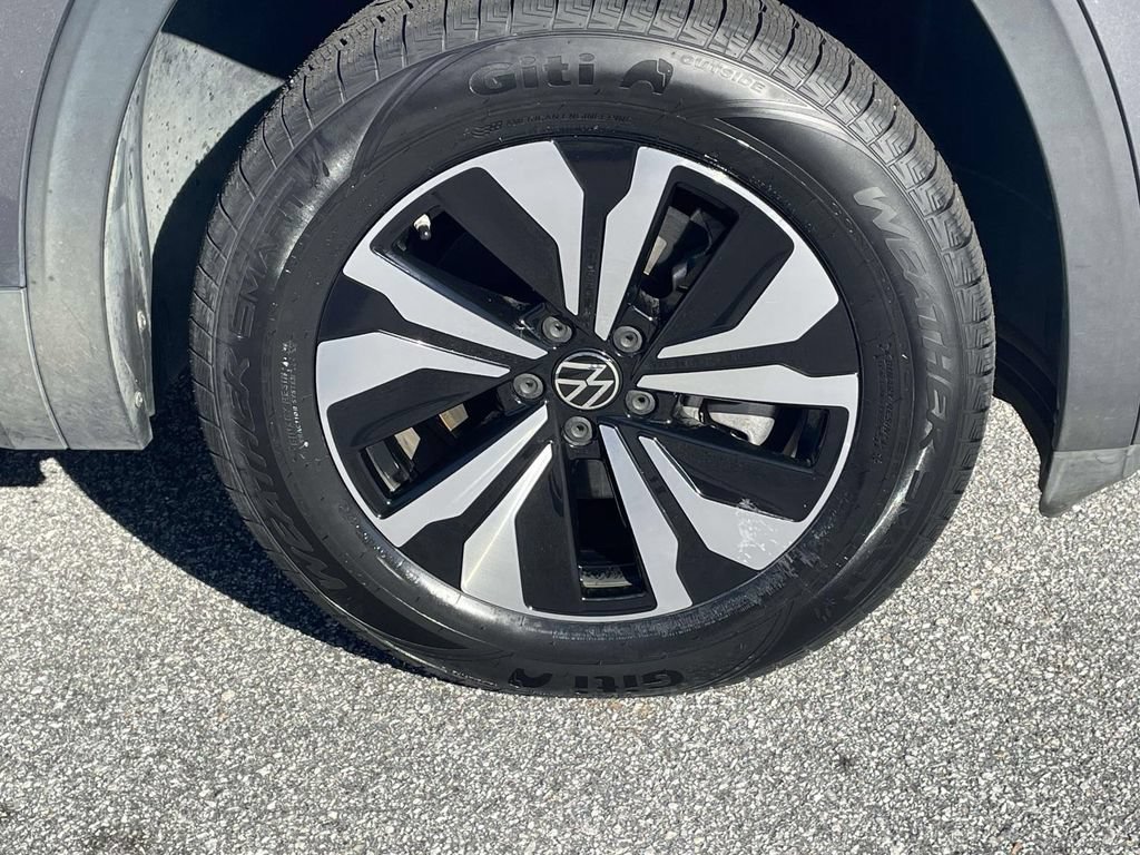 Certified 2024 Volkswagen Atlas SE FWD image 11