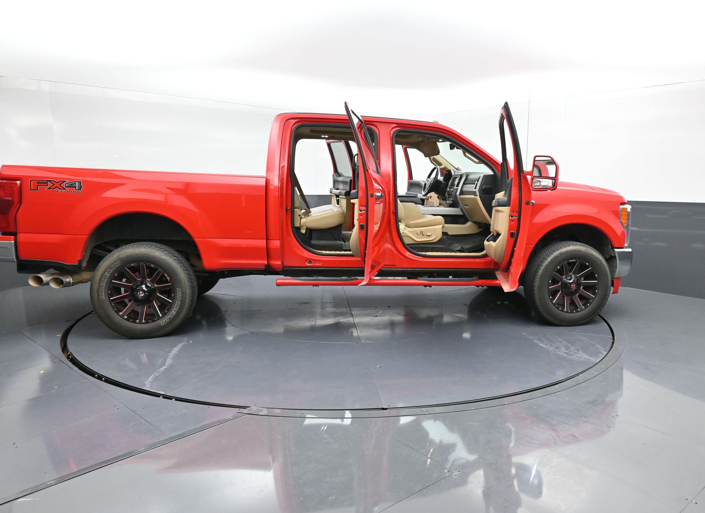 Used 2018 Ford F250 Lariat w/ Lariat Ultimate Package image 38