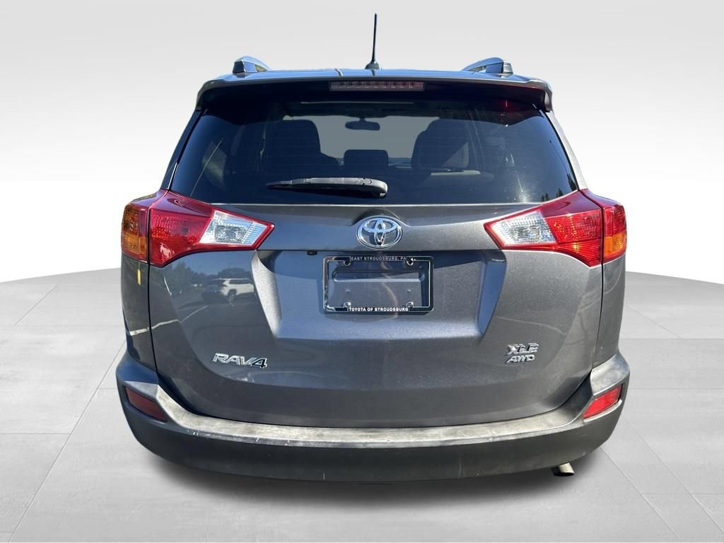 Used 2015 Toyota RAV4 XLE AWD/4WD image 4