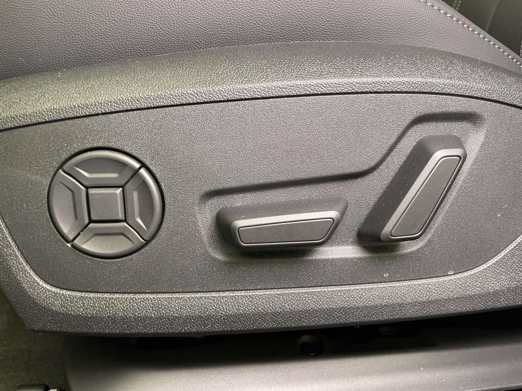 New 2026 Audi A6 Premium Plus AWD/4WD image 17