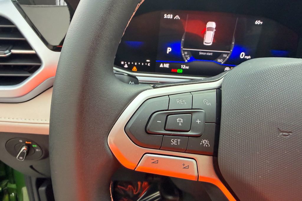 New 2026 Volkswagen Taos SE image 17