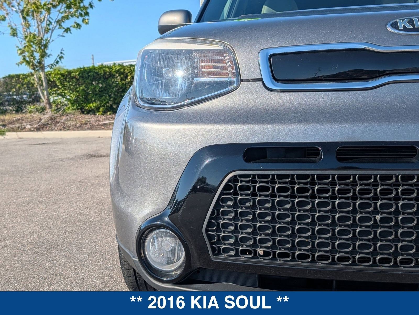 Used 2016 Kia Soul + image 9