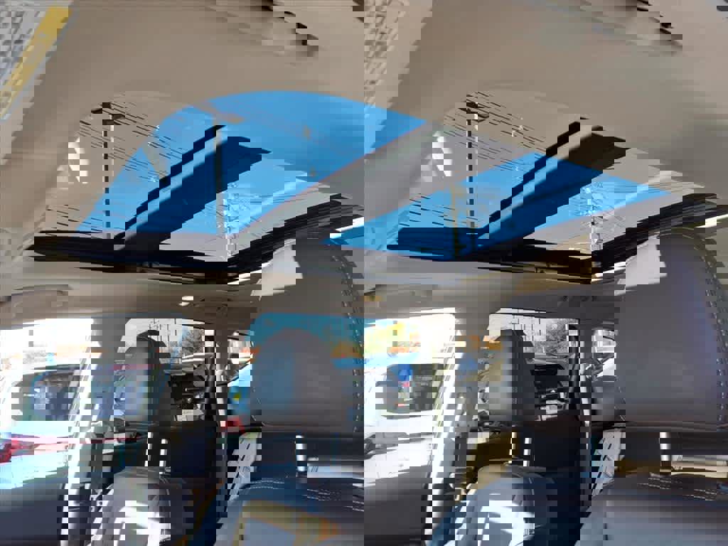 Used 2023 Nissan Murano Platinum w/ Cargo Package image 17