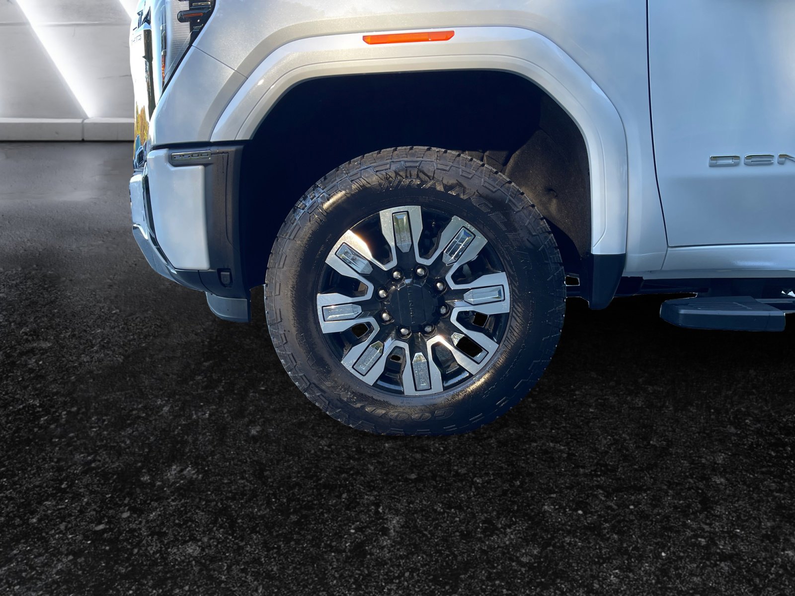 New 2026 GMC Sierra 2500 Denali w/ Denali Reserve Package image 10